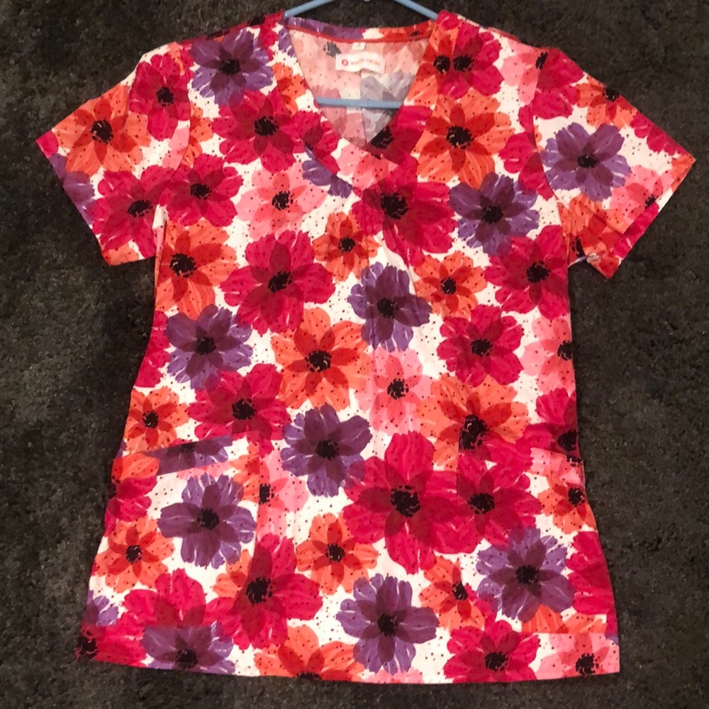 Scrubs, size Small.